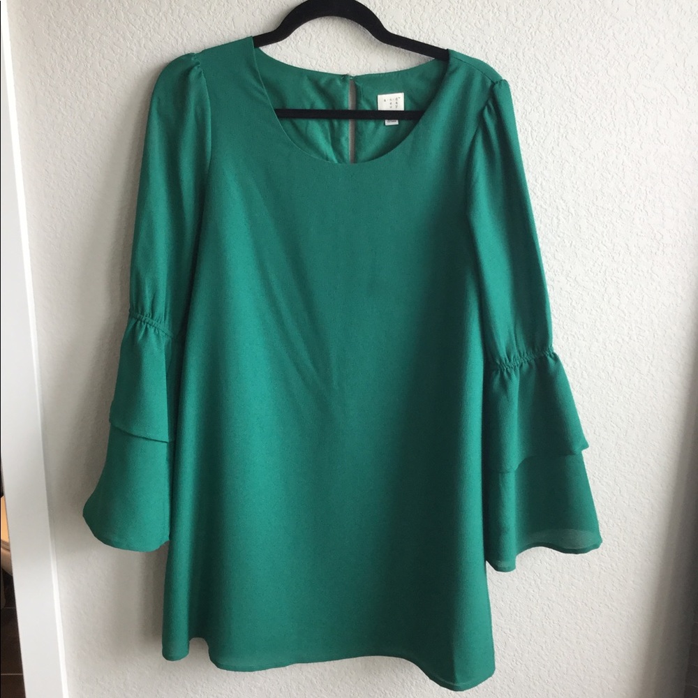 Emerald Green mini dress with detailed sleeves